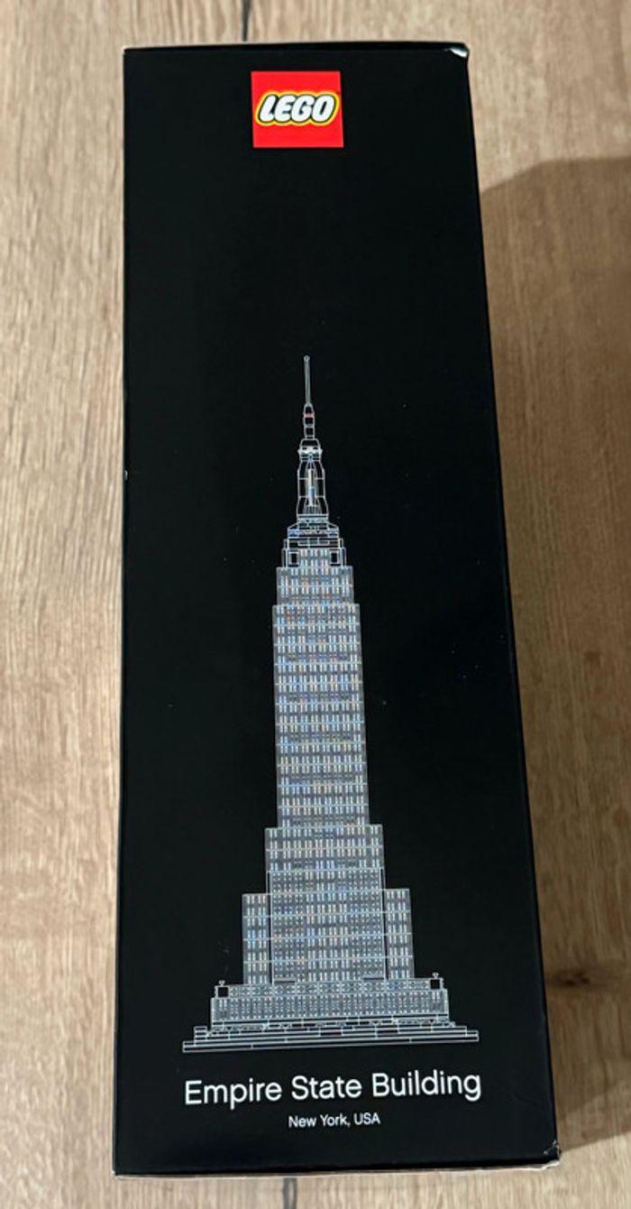 LEGO 21046 : L'Empire State Building - photo numéro 3