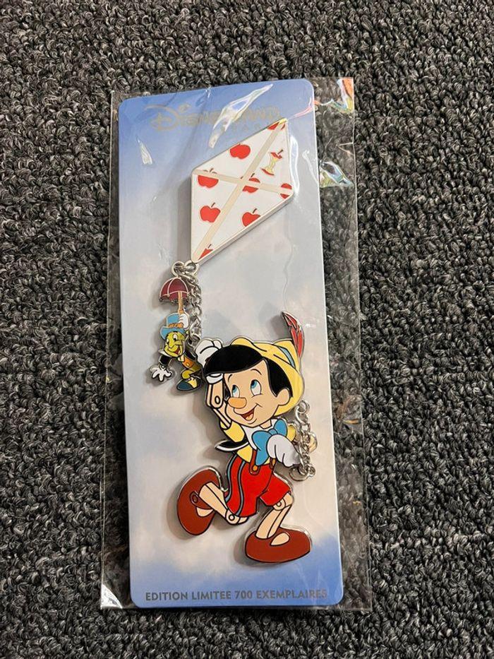 Pin’s cerf volant Pinocchio