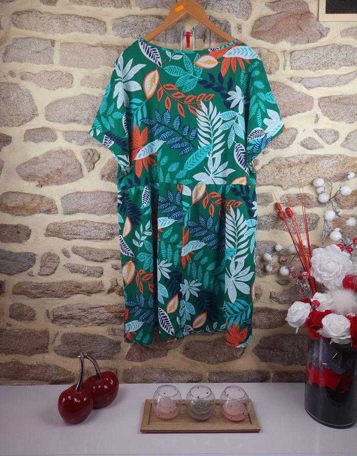 Robe tropical col en V verte et multicolore Femme taille 54 marque Missguided 🍬 - photo numéro 3