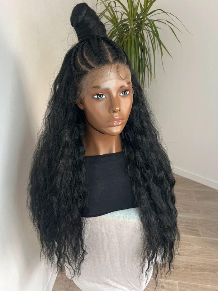 Perruque ondulée classe lace front avec des tresses - photo numéro 10