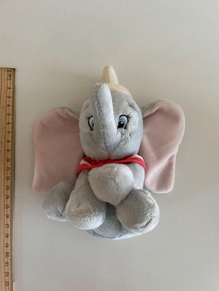 Peluche dumbo environ 18 cm - photo numéro 4