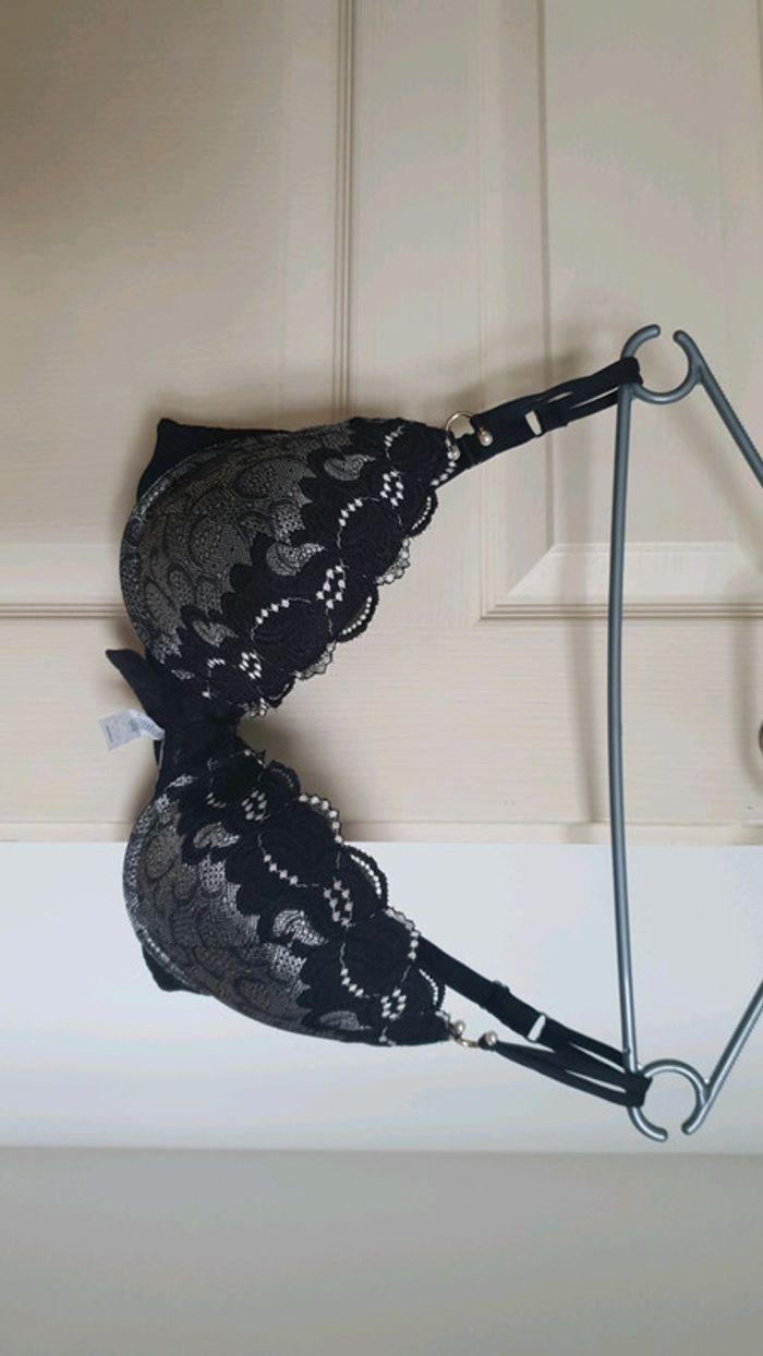 Soutien gorge noir et gris - photo numéro 2