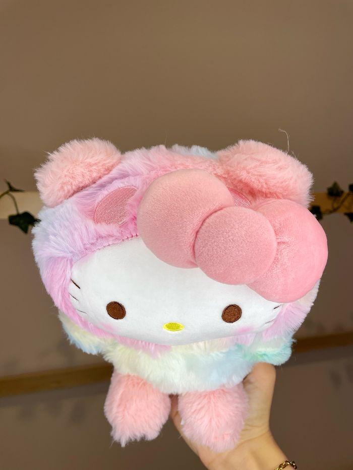 Peluche Hello Kitty déguisement coloré - photo numéro 10