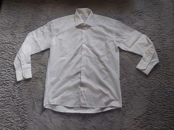 Chemise blanche - photo numéro 1