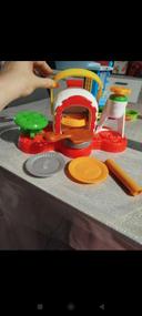 Four a pizza play doh