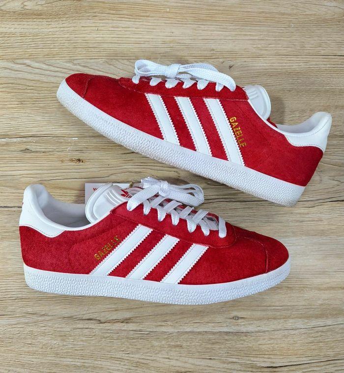 Baskets adidas vintage gazelle rouge en daim pointure 42 comme neuves sans boîte - photo numéro 2