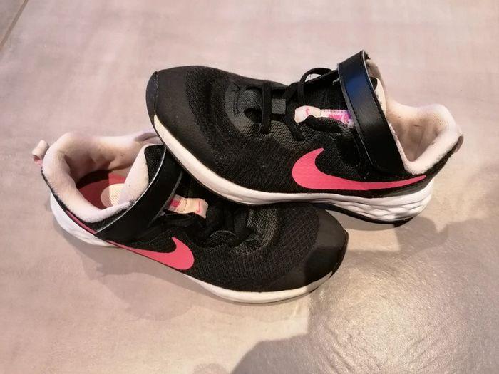 Baskets Nike fille taille 35 - photo numéro 7