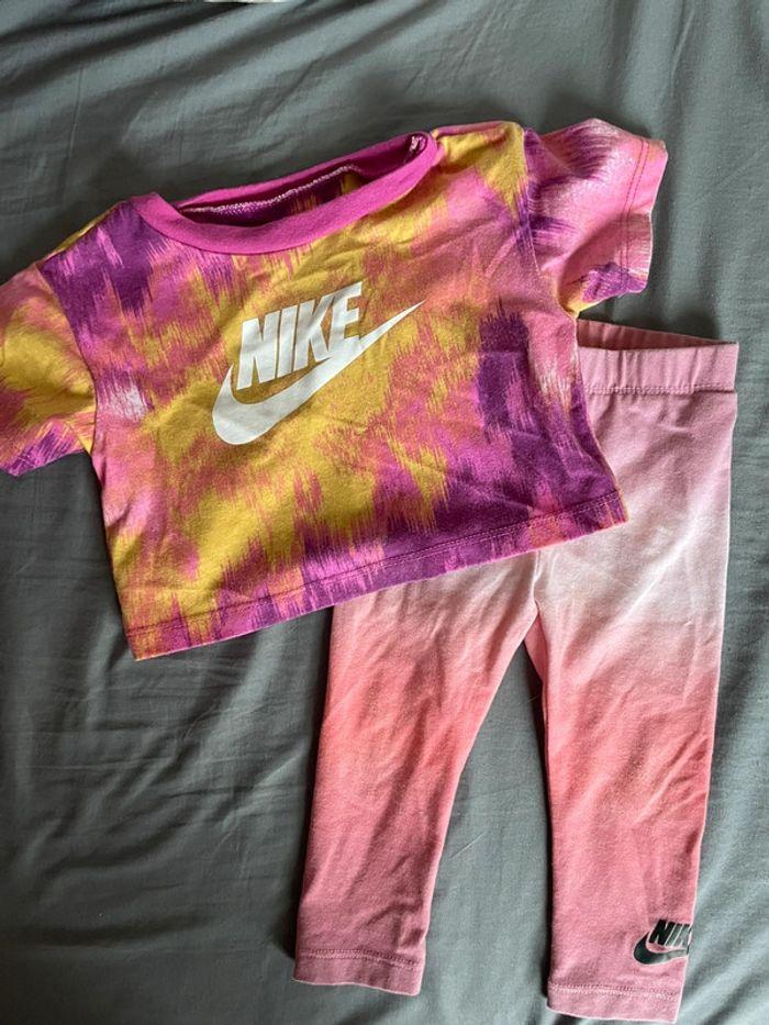 Ensemble pour fille Nike taille 12 mois - photo numéro 1