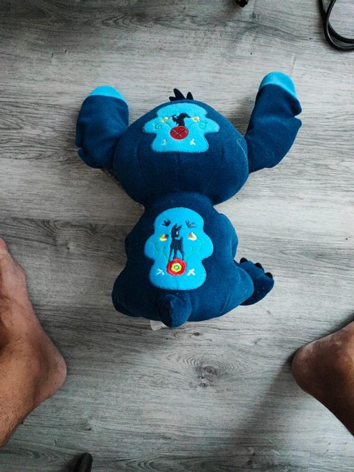 Peluche Stitch crashes blanche neige 8/12 édition limitée - photo numéro 2