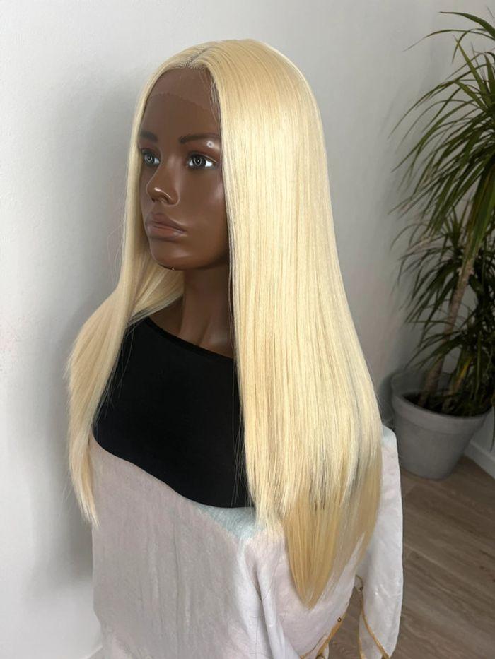 Perruque blonde lisse avec lace frontal - photo numéro 11