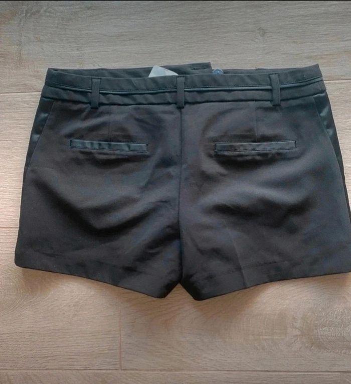 Joli short noir côté simili cuir camaïeu taille 36 - photo numéro 2