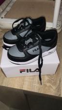 Basket fila taille 27