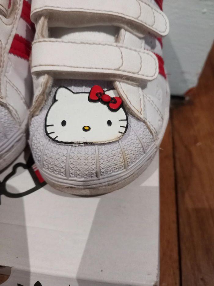 Baskets Superstar édition Hello Kitty Adidas 29 - photo numéro 3