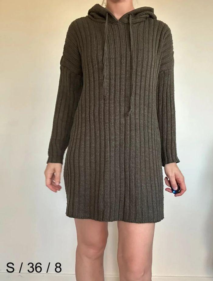 Robe pull kaki à capuche – Confortable, taille 36/38, très bon état 💖 - photo numéro 2