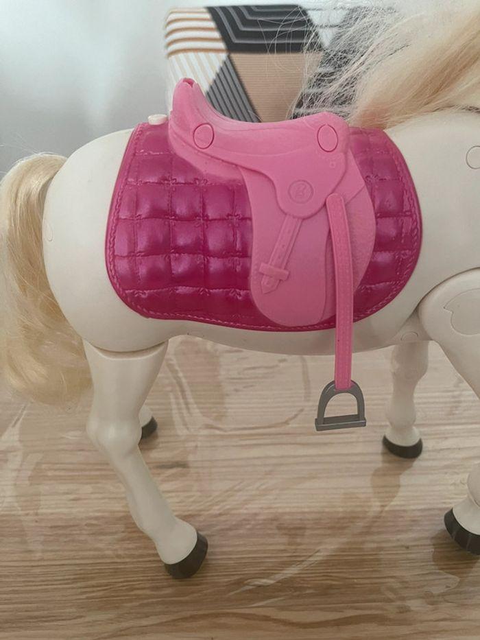 Cheval de rêve barbie - photo numéro 2