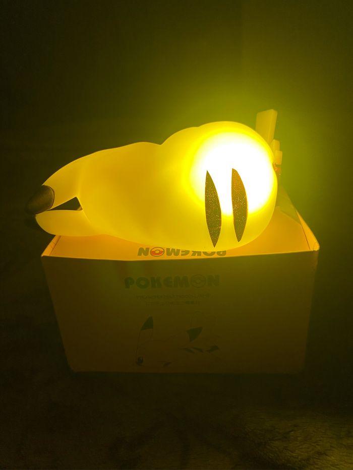 Veilleuse Pokemon pikatchu - photo numéro 3