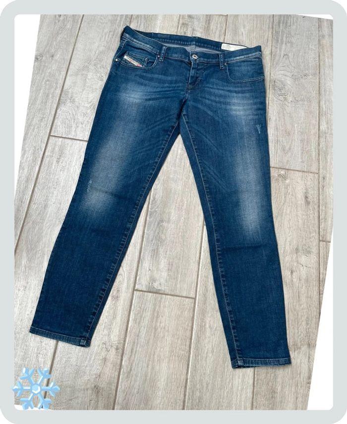 Jeans Diesel taille W31 femme slim-skinny - photo numéro 2