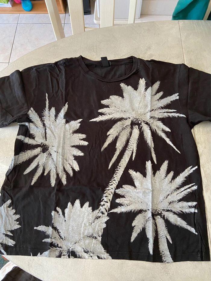 Tee shirt H&M motif palmier - photo numéro 2