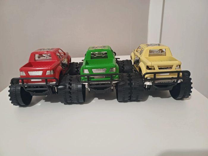 Lot de 3 Monsteurs Trucks - photo numéro 5