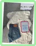 Short Levi’s W30