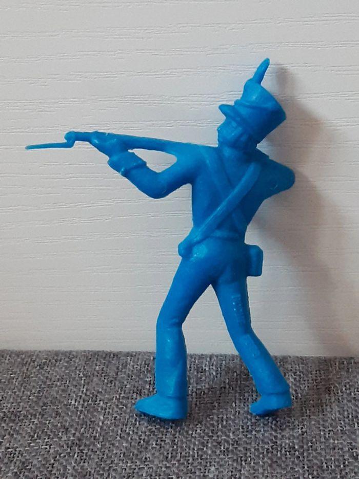 Figurine soldat plastique bleu La roche aux fées - photo numéro 2