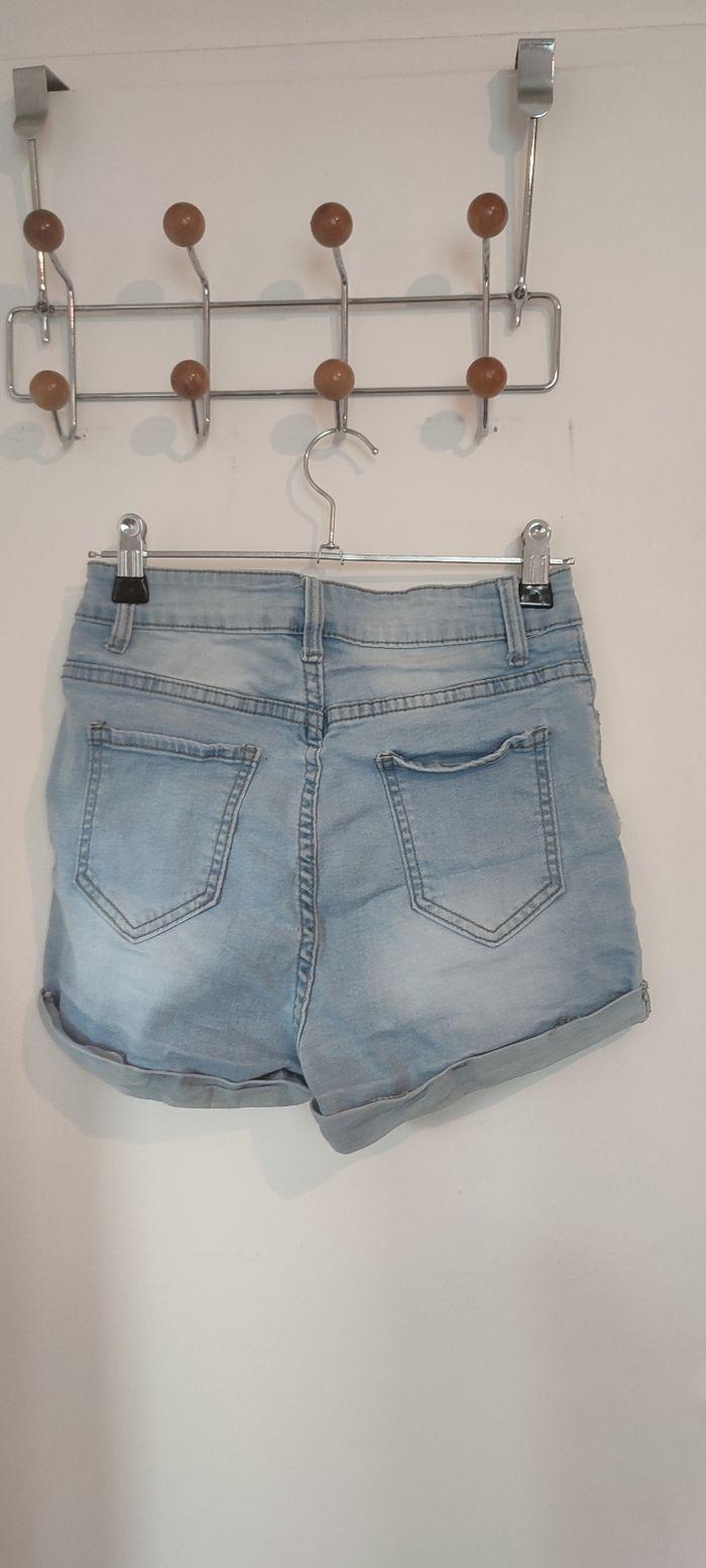 Short jeans bleu clair - photo numéro 2