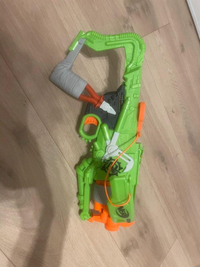 arbalètes Nerf Zombie Strike Outbreaker - photo numéro 1