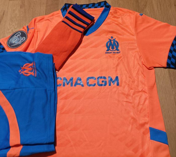 Superbe maillot OM Marseille taille 10 ans modèle 2025 Orange Away - photo numéro 5