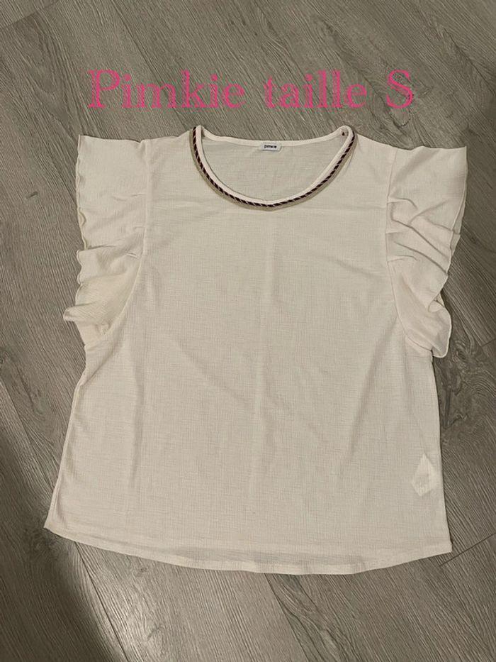 T-shirt beige crème liseret doré et bordeaux au col manche à volant pimkie taille S - photo numéro 1