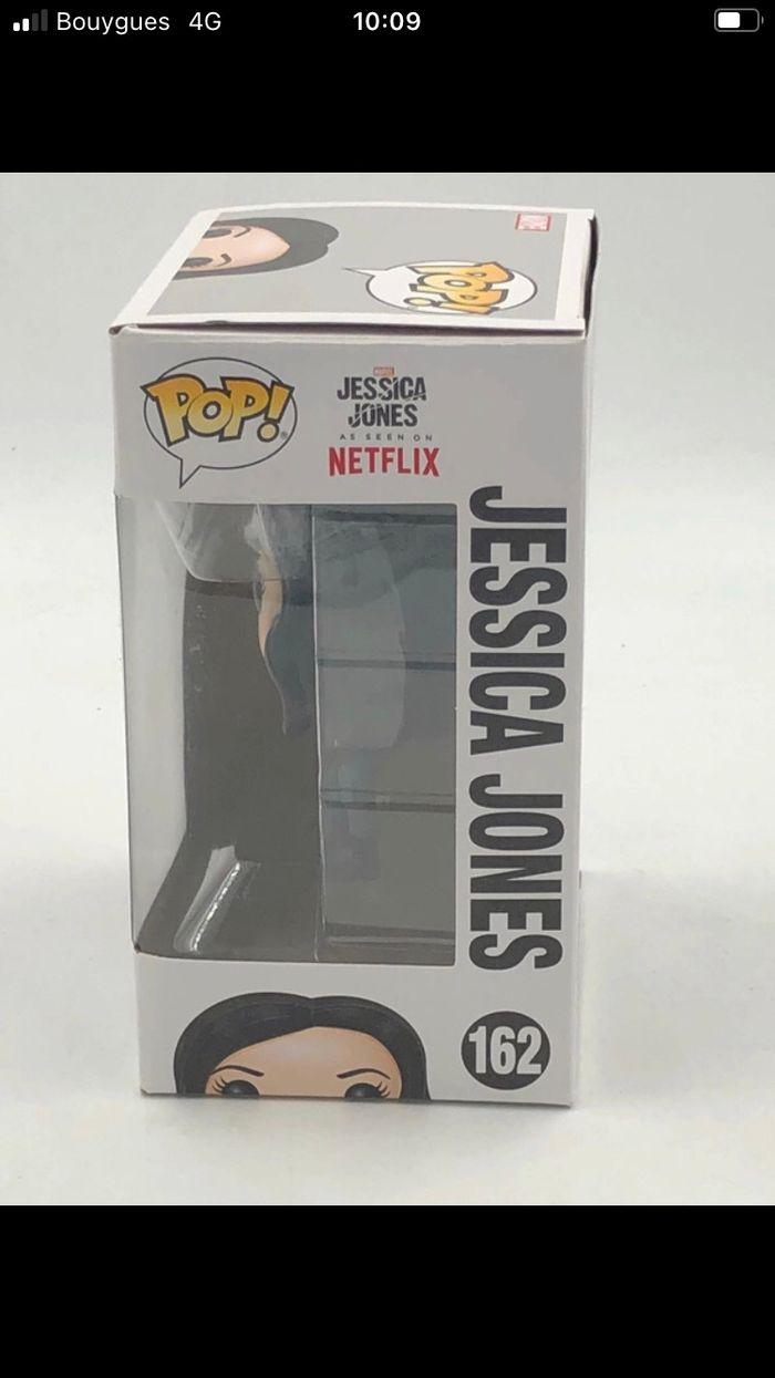 Figurine Funko Pop Marvel Netflix Jessica Jones N•162 - photo numéro 2