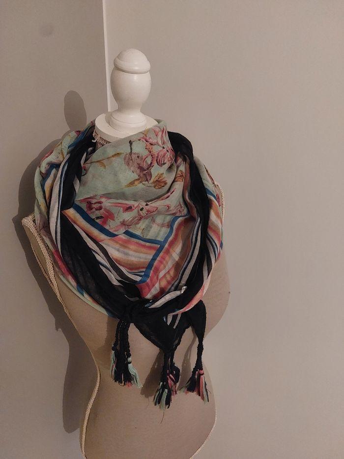 Foulard femme - photo numéro 1