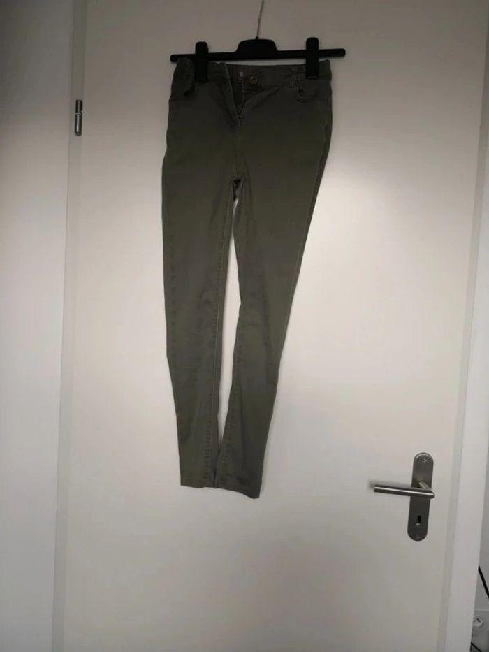 Pantalon kaki taille 12 ans - photo numéro 1