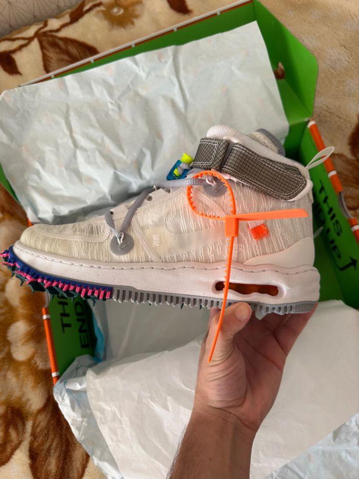 Air force 1 mid sp off White taille 42,5 - photo numéro 4