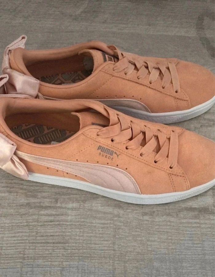 Baskets puma avec nœuds taille 39 neuves - photo numéro 1