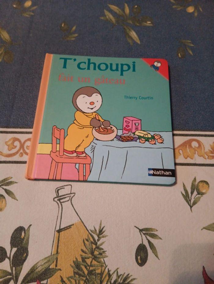 T'choupi fait un gâteau