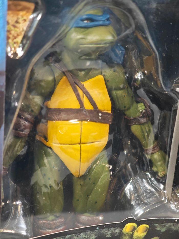 Figurine Teenage Mutant Ninja Turtles : Leonardo 15cm neuve avec boîte - photo numéro 10