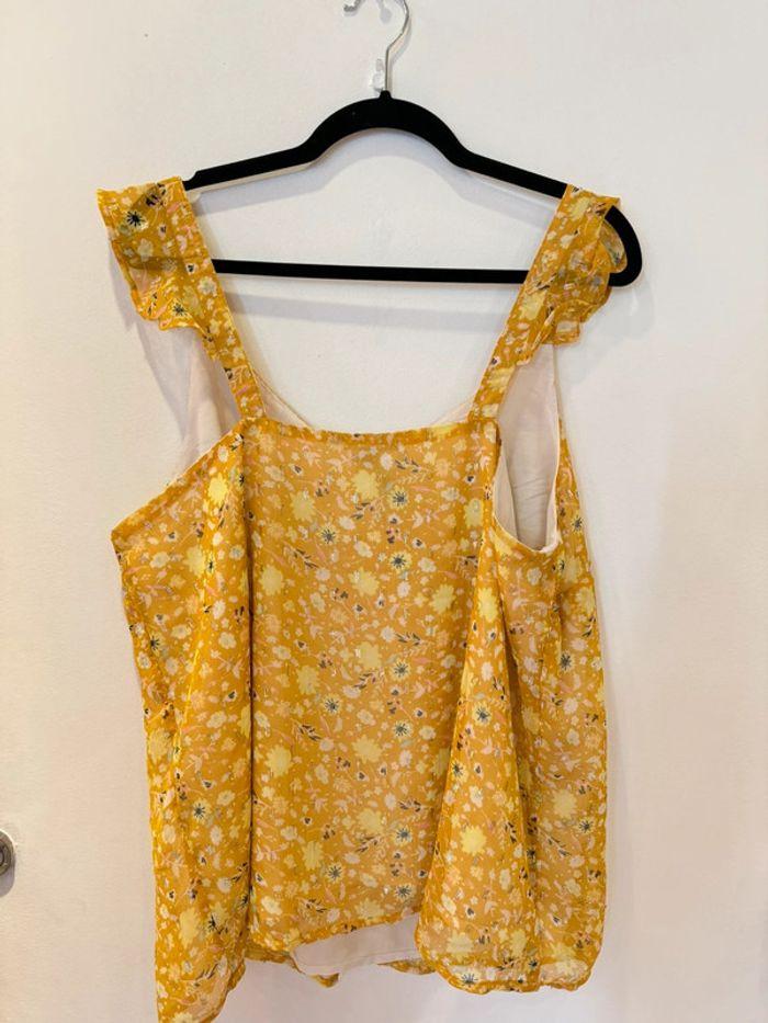 Top Kiabi jaune lurex fleuri Taille XL (46/48) - photo numéro 7