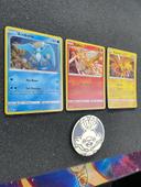 Lot de 3 cartes holographiques + jeton Pokémon ⭐️