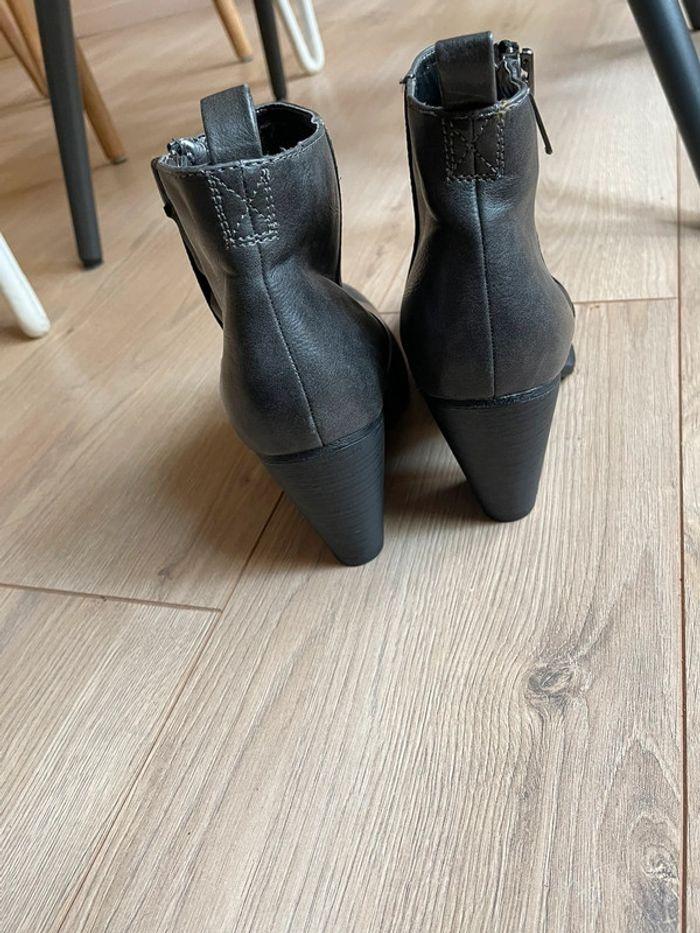 Bottines grises à talons neuves - photo numéro 7