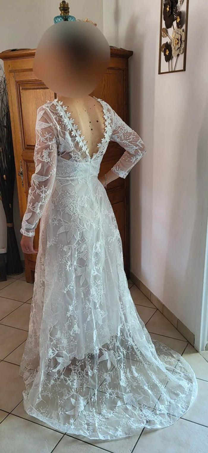 Robe de mariée dentelle - photo numéro 2