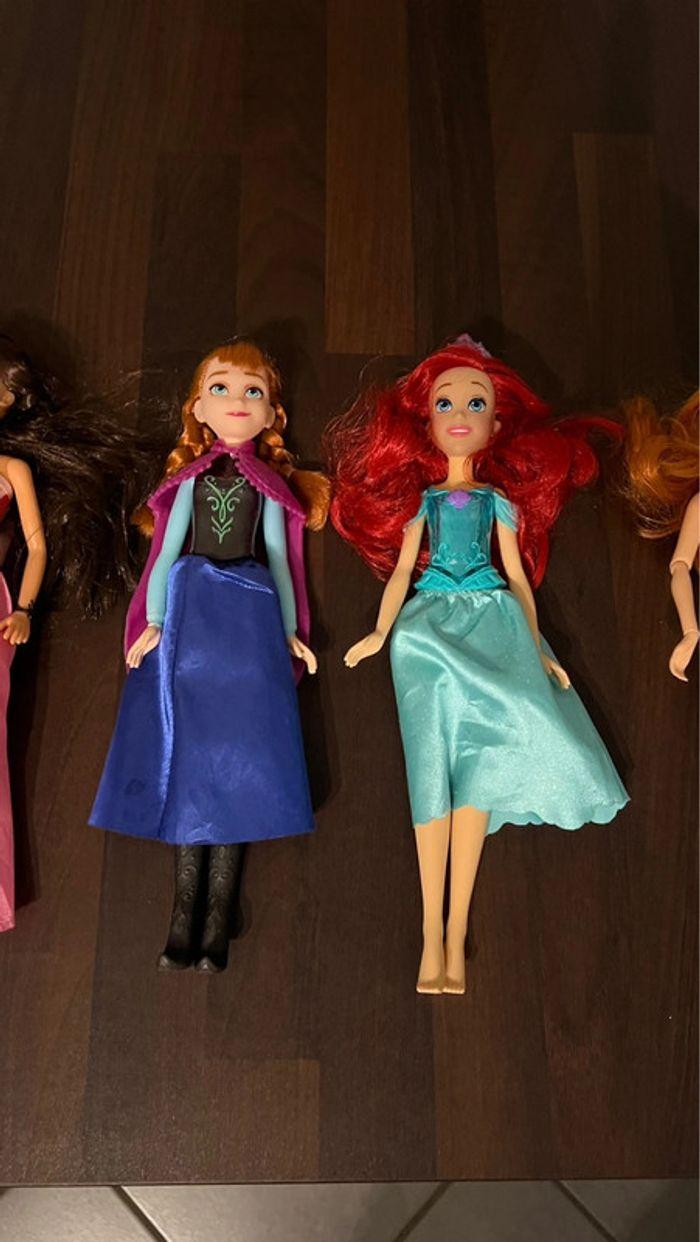 Lot de 4 poupées parfait état dont 2 princesse disney Anna et ariel et une musical - photo numéro 3