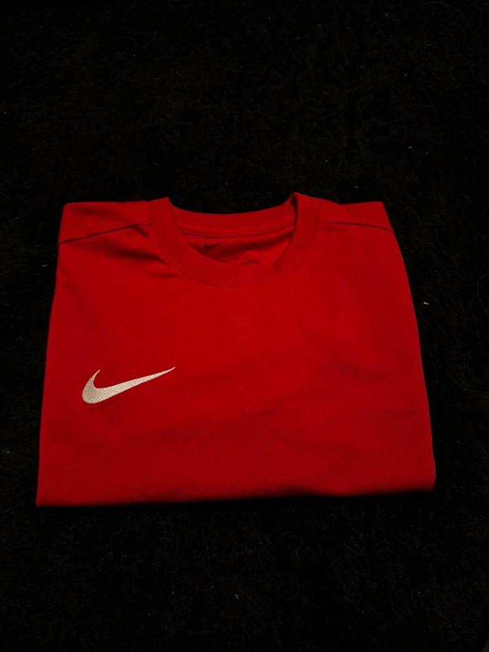 T-shirt sport Nike - photo numéro 1