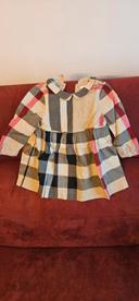 Robe burberry taille 2 ans 92 cm quasi neuve