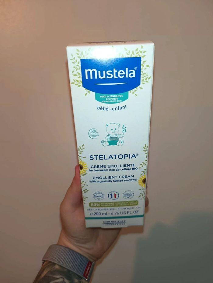 Lot de 2 crème Crème émolliente pour peaux sèches et atopiques mustela - photo numéro 2