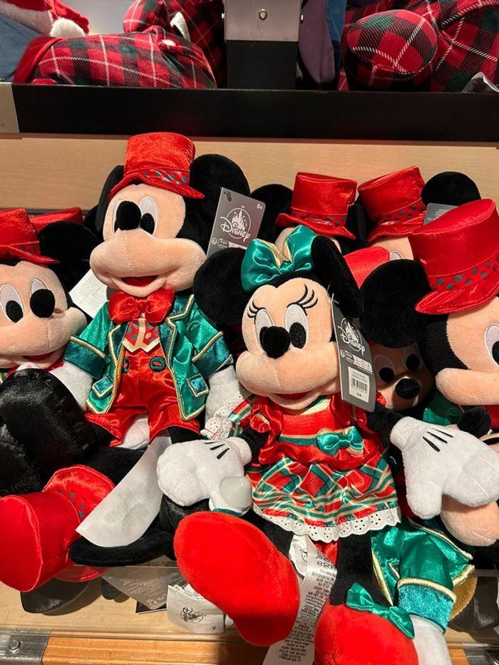 Peluche Mickey ou Minnie (au choix) neuve