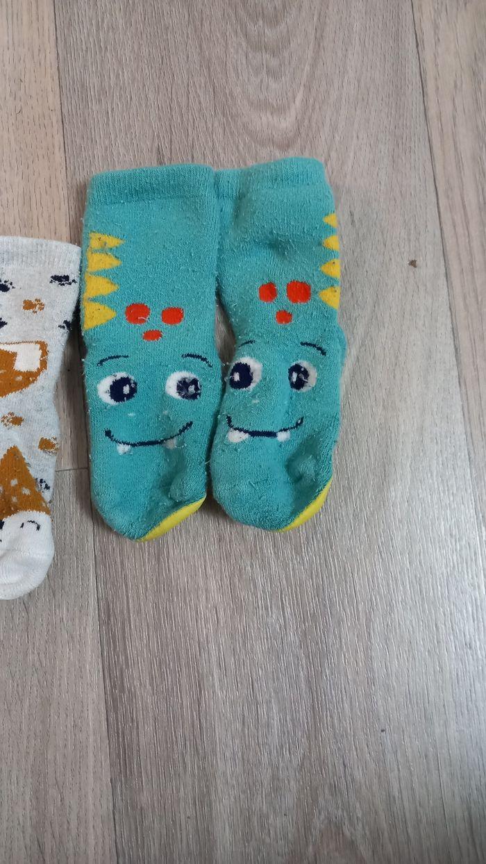 Lot de 3 paires de chaussettes anti dérapante - photo numéro 2