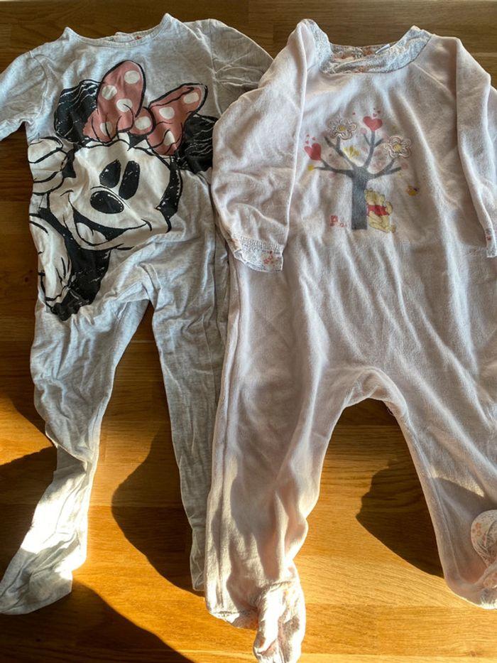 Lot de 2 pyjamas avec pieds Disney - photo numéro 1