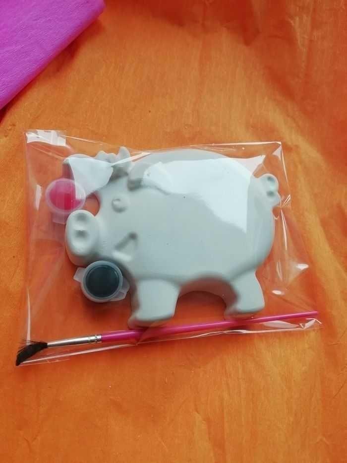 Plâtre petit cochon