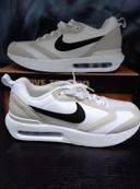 Basket Nike air Max dawn homme pointure 39