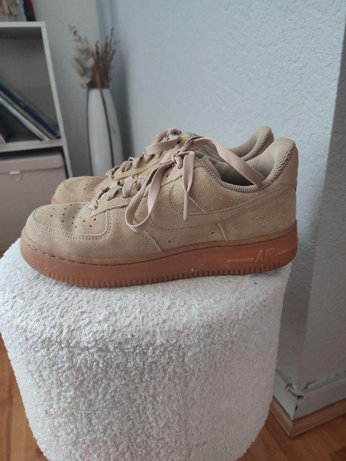 Nike air force One beige 37.5 - photo numéro 1